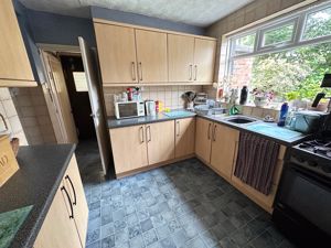 Kitchen- click for photo gallery